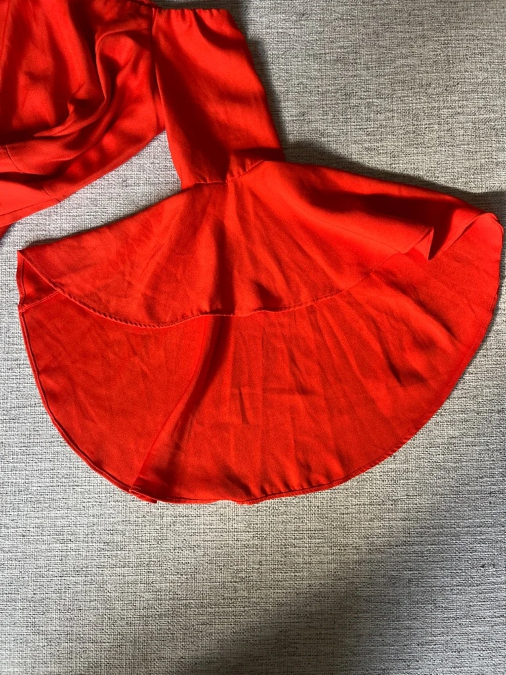 VENUS Red Off-Shoulder Midi Dress with Tiered Bell Sleeves - Picture 3 of 5